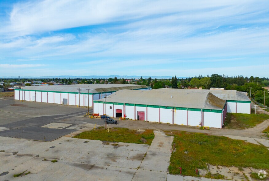 2906 Santa Fe St, Riverbank, CA for sale - Building Photo - Image 3 of 5