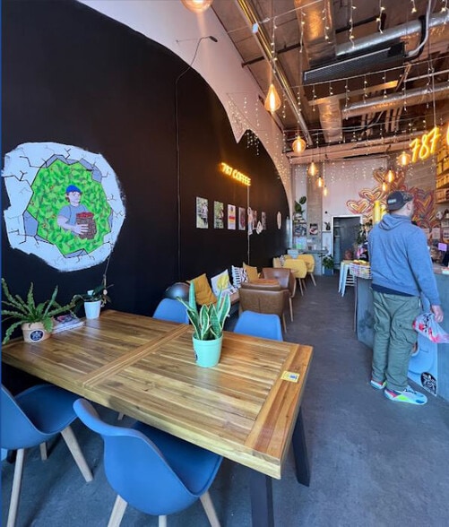 211 McGuinness Blvd, Brooklyn, NY for lease - Interior Photo - Image 3 of 5