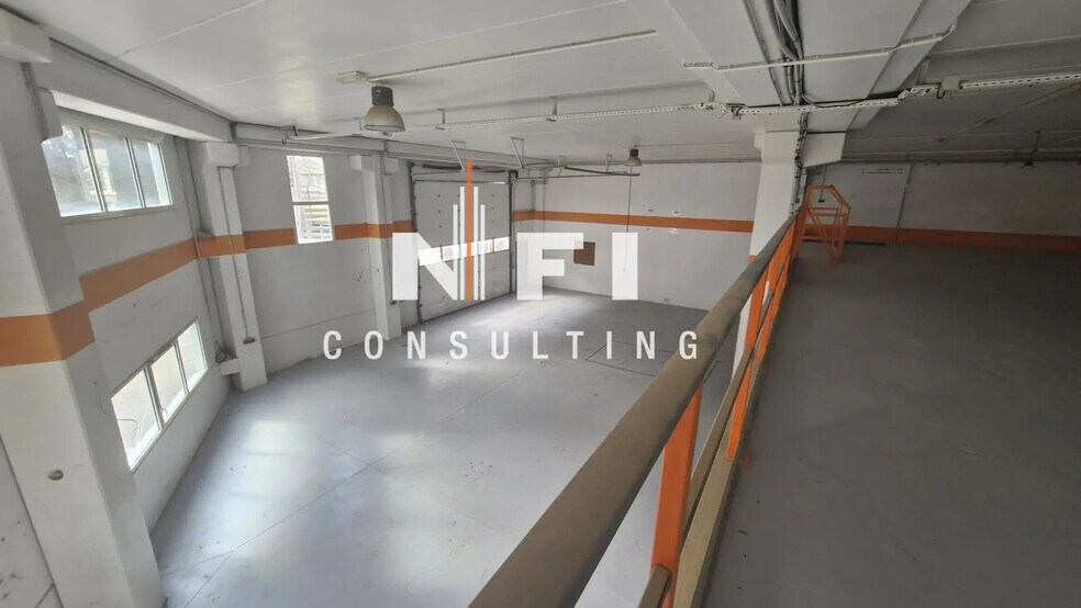 Flex in Mouans-Sartoux for lease - Interior Photo - Image 1 of 4