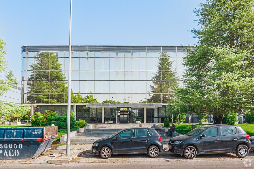 Office in Villaviciosa de Odón, Madrid for lease - Building Photo - Image 3 of 19