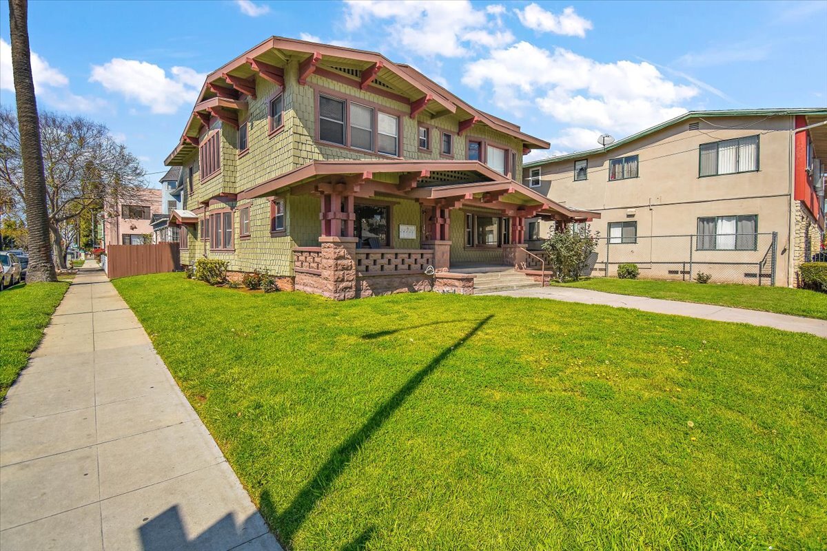 605 Cedar Ave, Long Beach, CA for sale Primary Photo- Image 1 of 1