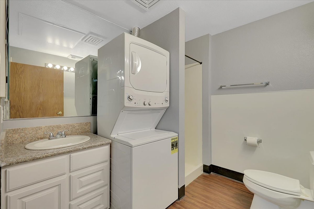 900-906 2nd St, Sacramento, CA for lease Interior Photo- Image 1 of 12