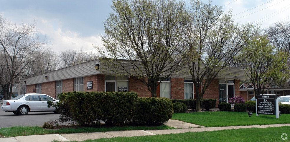 23030 Mooney St, Farmington, MI for lease - Building Photo - Image 3 of 34