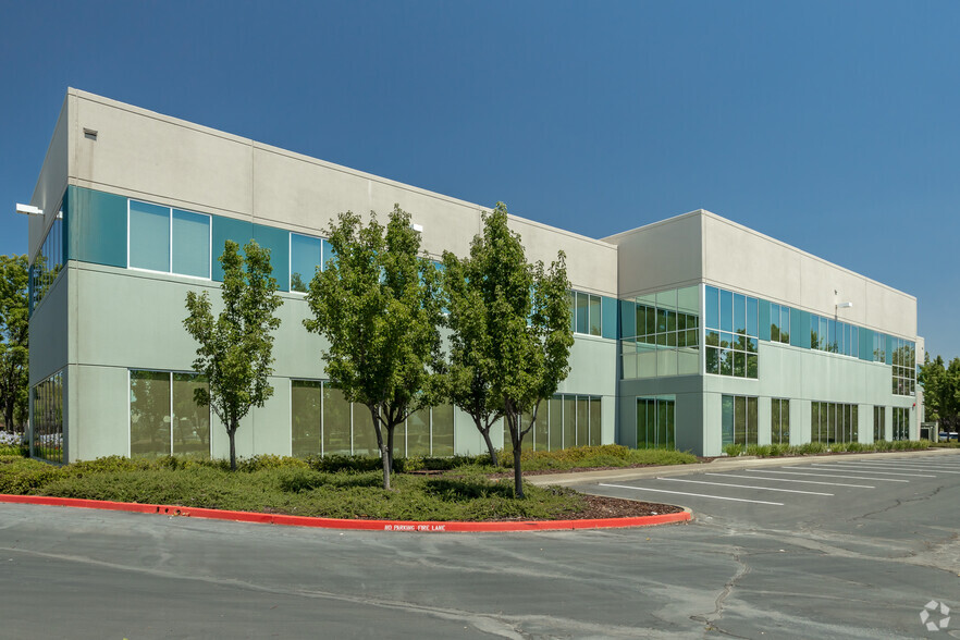 11125 International Dr, Rancho Cordova, CA for lease - Building Photo - Image 1 of 15