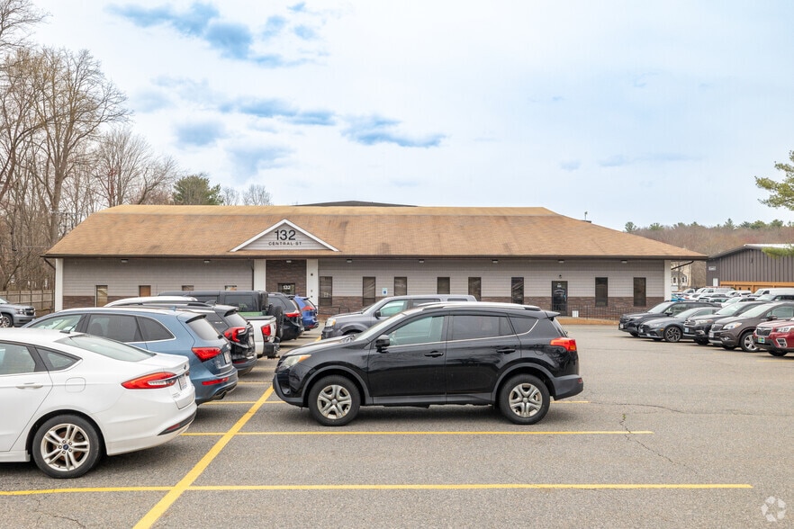 132 Central St, Foxborough, MA for sale - Building Photo - Image 3 of 4