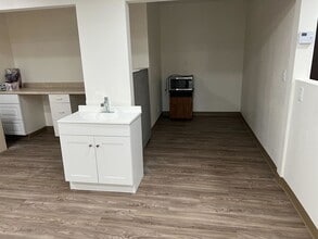 1761 W Romneya Dr, Anaheim, CA for lease Interior Photo- Image 2 of 19