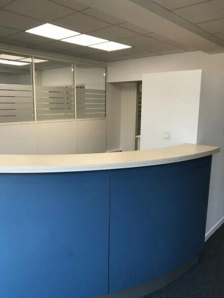 Office in Saint-Julien-lès-Metz for lease - Interior Photo - Image 2 of 9