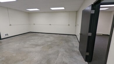 4002-4014 148th Ave NE, Redmond, WA for lease Building Photo- Image 2 of 5