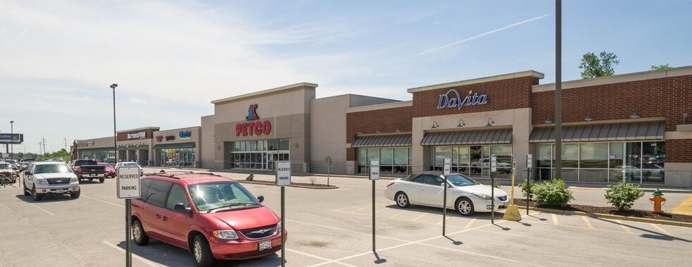 309-319 Homer M Adams Pky, Alton, IL for lease - Primary Photo - Image 1 of 8