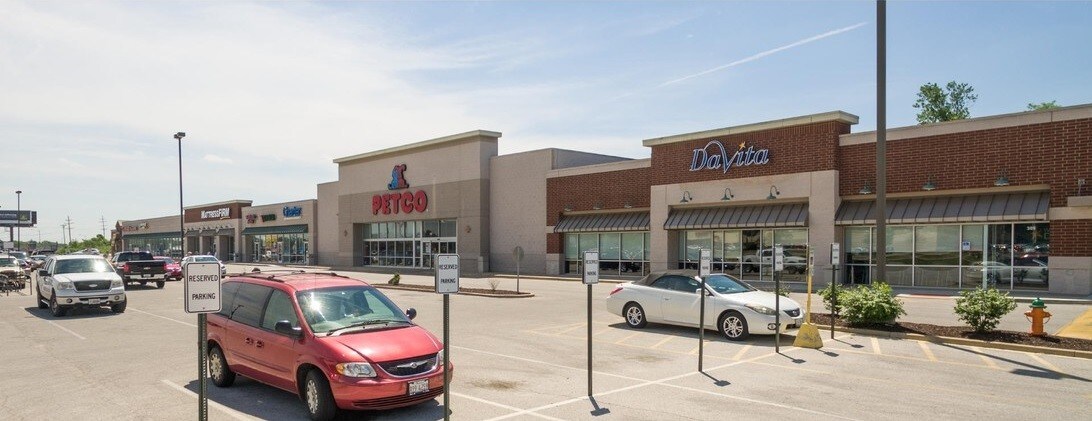 309-319 Homer M Adams Pky, Alton, IL for lease Primary Photo- Image 1 of 9