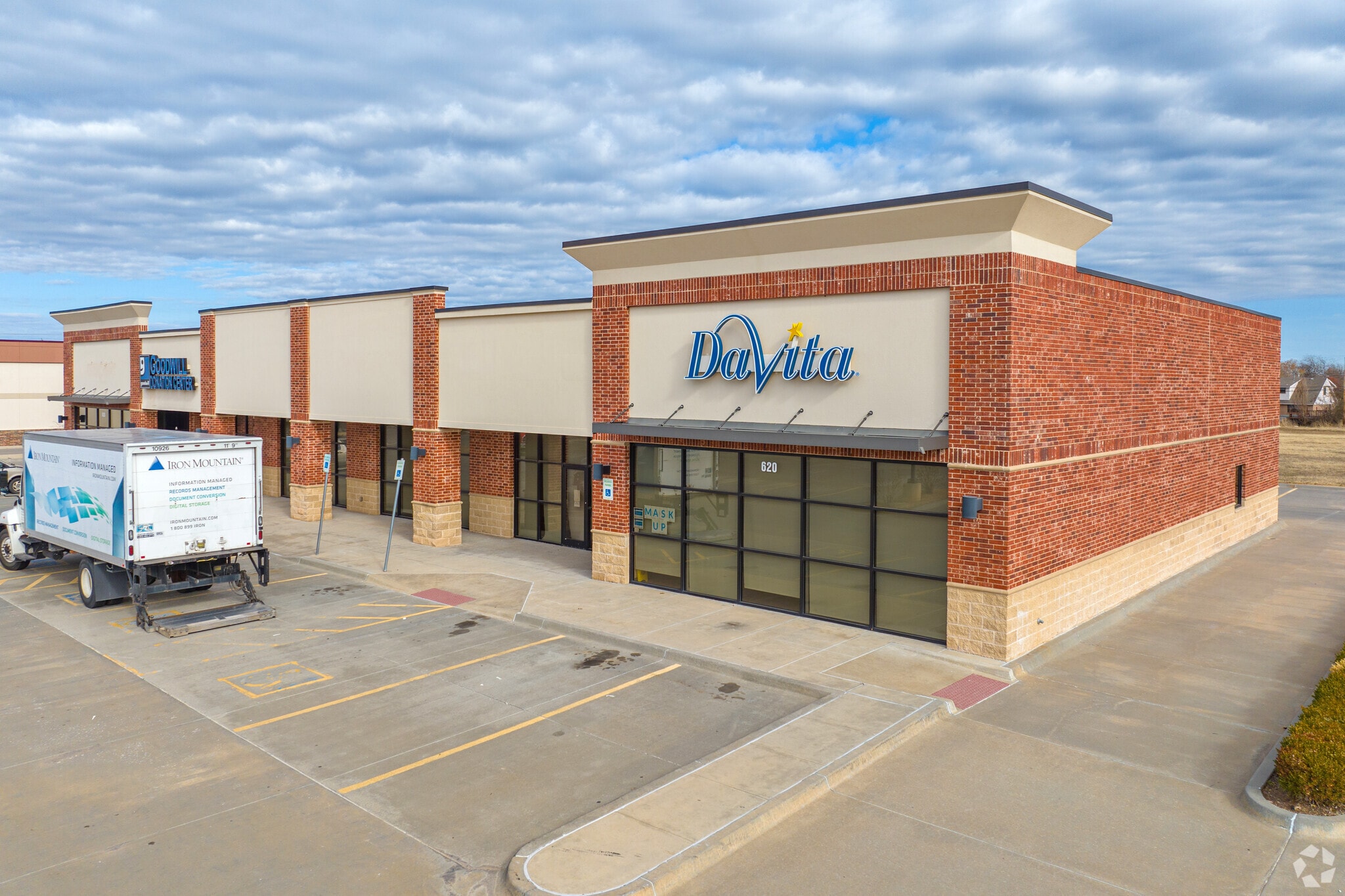 620 S Santa Fe Ave, Moore, OK for sale Primary Photo- Image 1 of 1