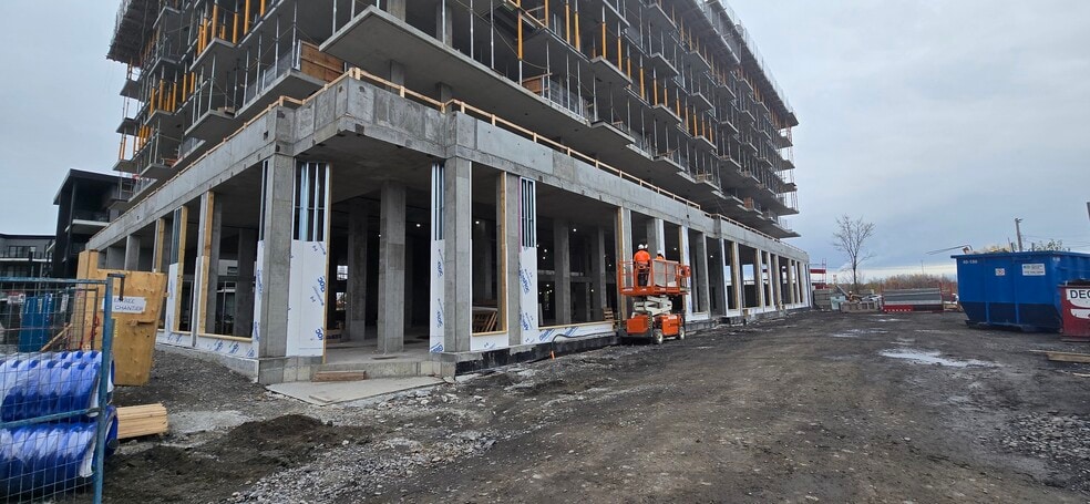 520-530 Rue Des Marronniers, Candiac, QC for lease - Building Photo - Image 2 of 3