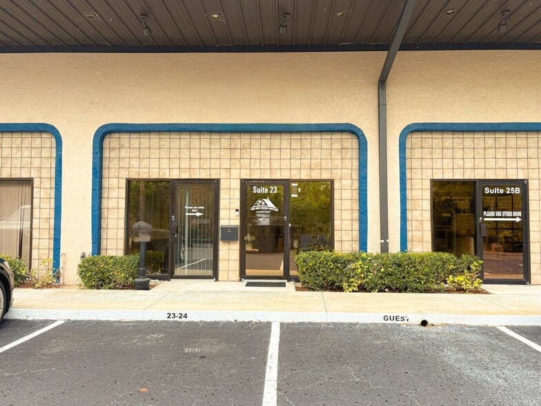 12165 Metro Pky, Fort Myers, FL for sale - Building Photo - Image 2 of 21