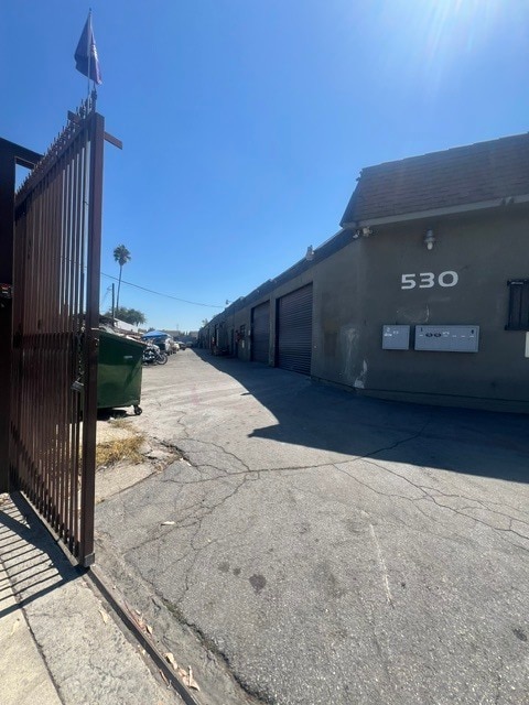 530 Montebello Way, Montebello, CA for lease Interior Photo- Image 1 of 3