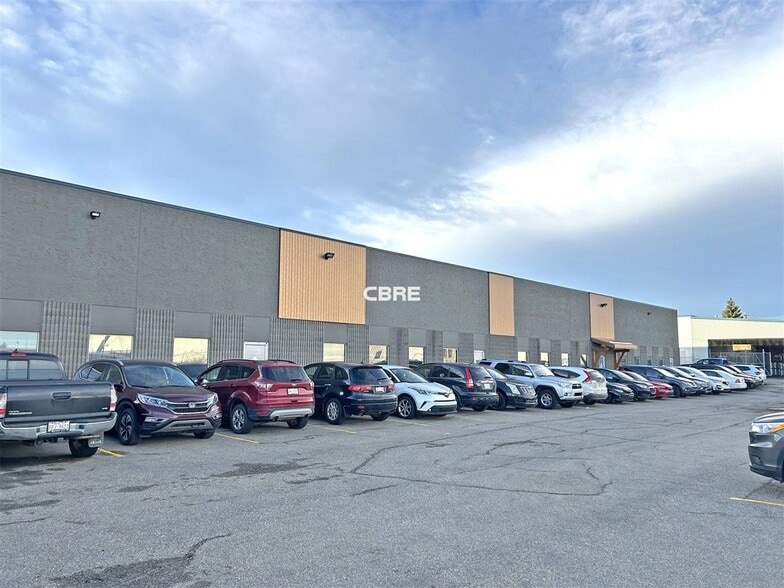 Freedstanding BGE Building portfolio of 2 properties for sale on LoopNet.com - Building Photo - Image 2 of 3