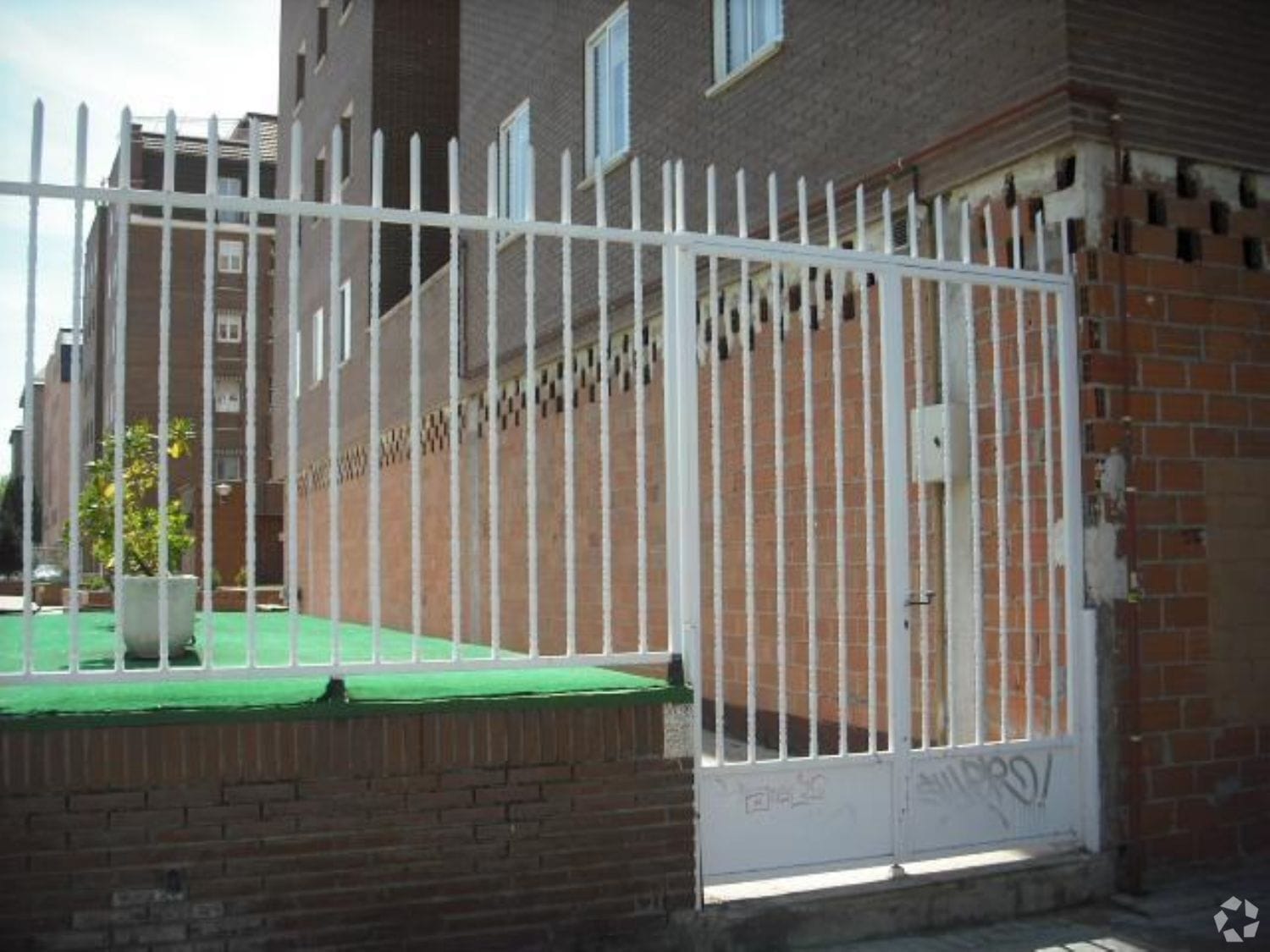 Retail in Alcalá de Henares, Madrid for lease Interior Photo- Image 1 of 4