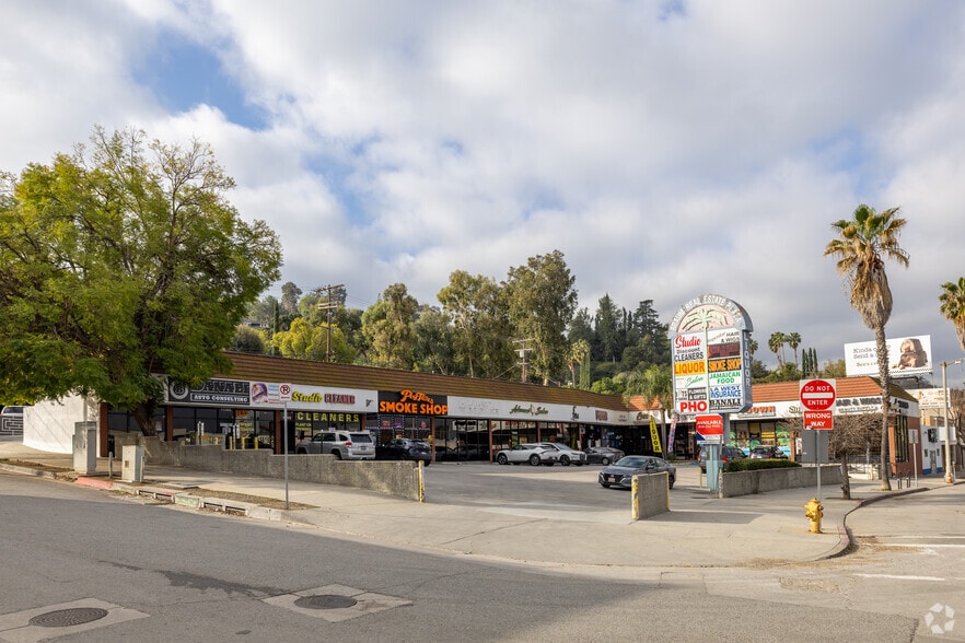 11300-11322 Ventura Blvd, Studio City, CA for lease - Primary Photo - Image 1 of 5