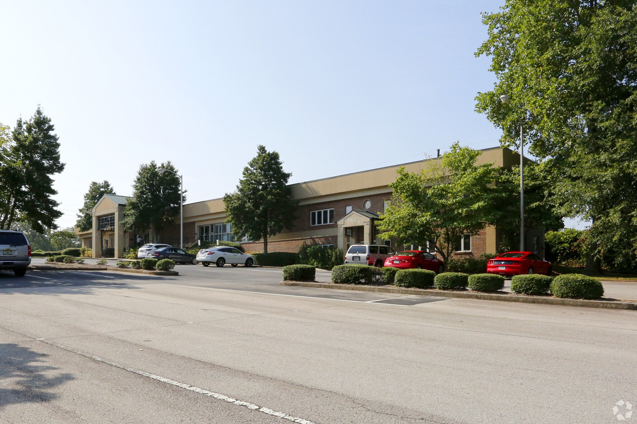 800 Jesse Jewell Pky SW, Gainesville, GA for sale Primary Photo- Image 1 of 1