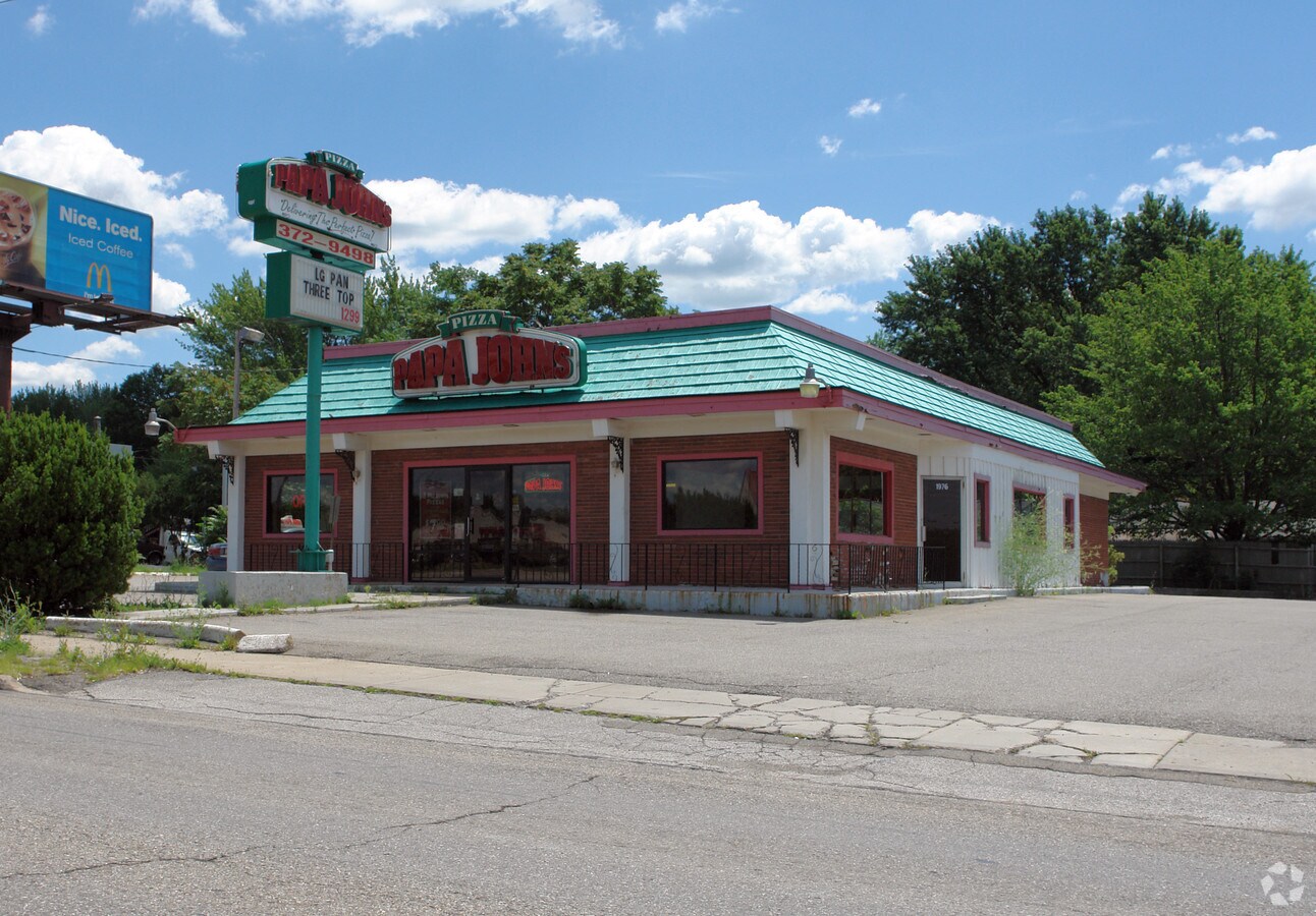 1976 Elm Rd NE, Warren, OH 44483