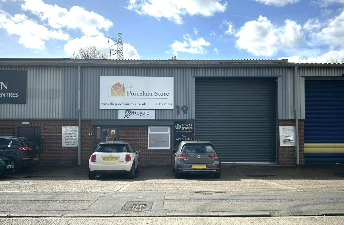 16-21 Harvester Way, Peterborough for lease Primary Photo- Image 1 of 2