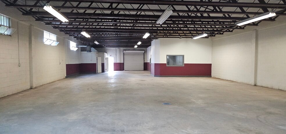 92 Lewis St, San Antonio, TX for lease - Building Photo - Image 3 of 6
