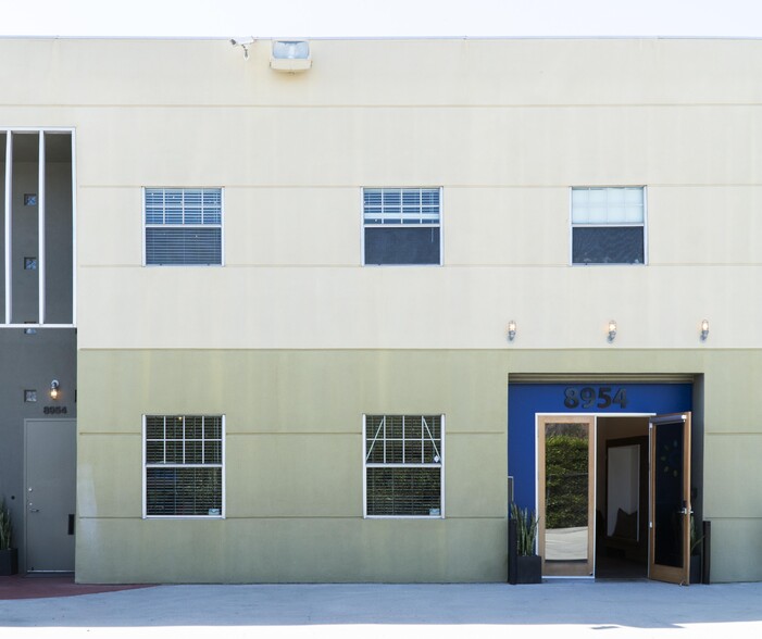 8950-8956 Ellis Ave, Los Angeles, CA for lease - Building Photo - Image 2 of 39