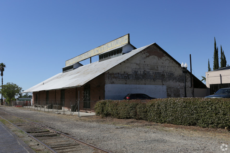 21 W Stuart Ave, Redlands, CA for lease - Building Photo - Image 3 of 5