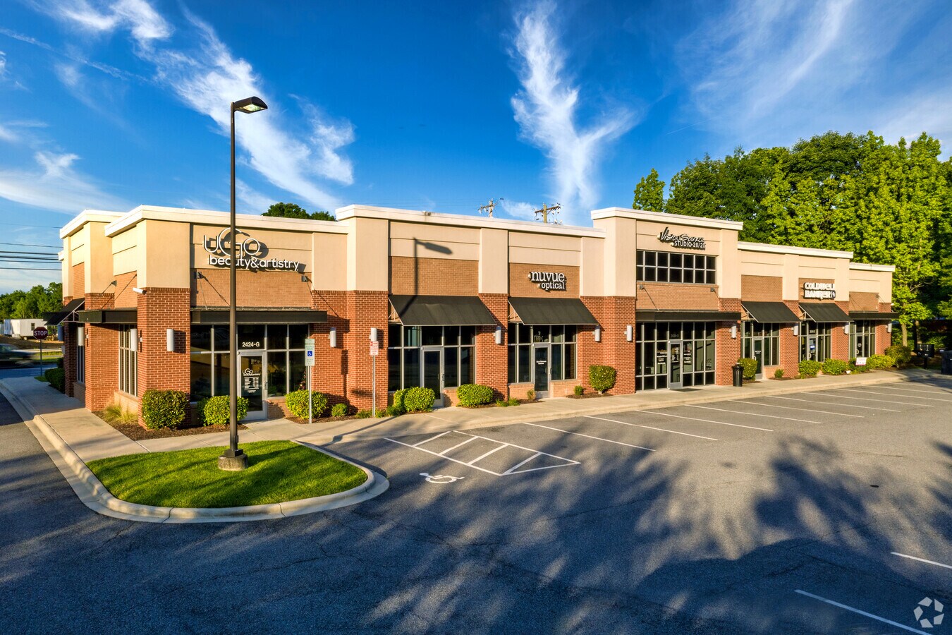 2400 W Mallard Creek Church Rd, Charlotte, NC 28262