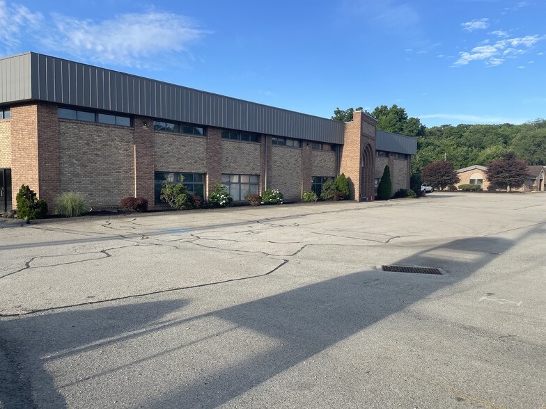 380 W Chestnut St, Washington, PA for lease - Building Photo - Image 3 of 5