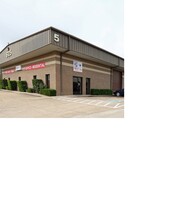 6125 W Sam Houston Pky N, Houston, TX for lease Building Photo- Image 1 of 2