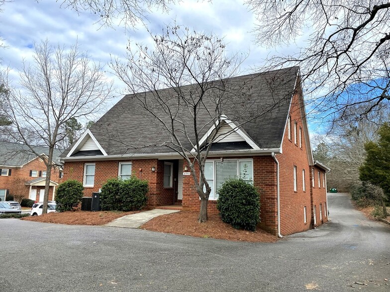 2340 Prince Ave, Athens, GA for lease - Building Photo - Image 1 of 3