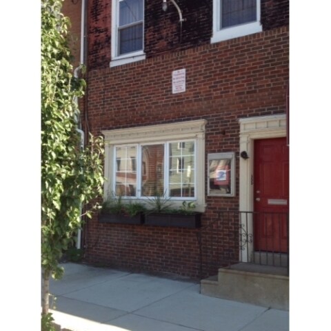 242 E Girard Ave, Philadelphia, PA for sale - Primary Photo - Image 1 of 61