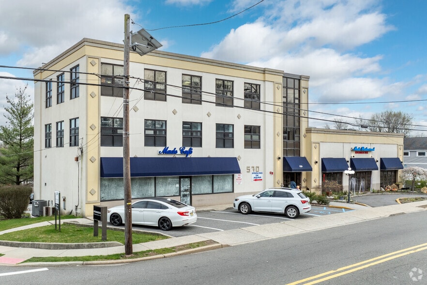 558-570 Kinderkamack Rd, River Edge, NJ for sale - Primary Photo - Image 1 of 1