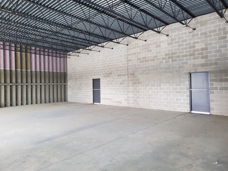 17938 Grant Rd, Cypress, TX for lease - Building Photo - Image 3 of 4