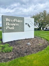 2335-2361 Westbrooke Dr, Columbus, OH for lease Building Photo- Image 2 of 3