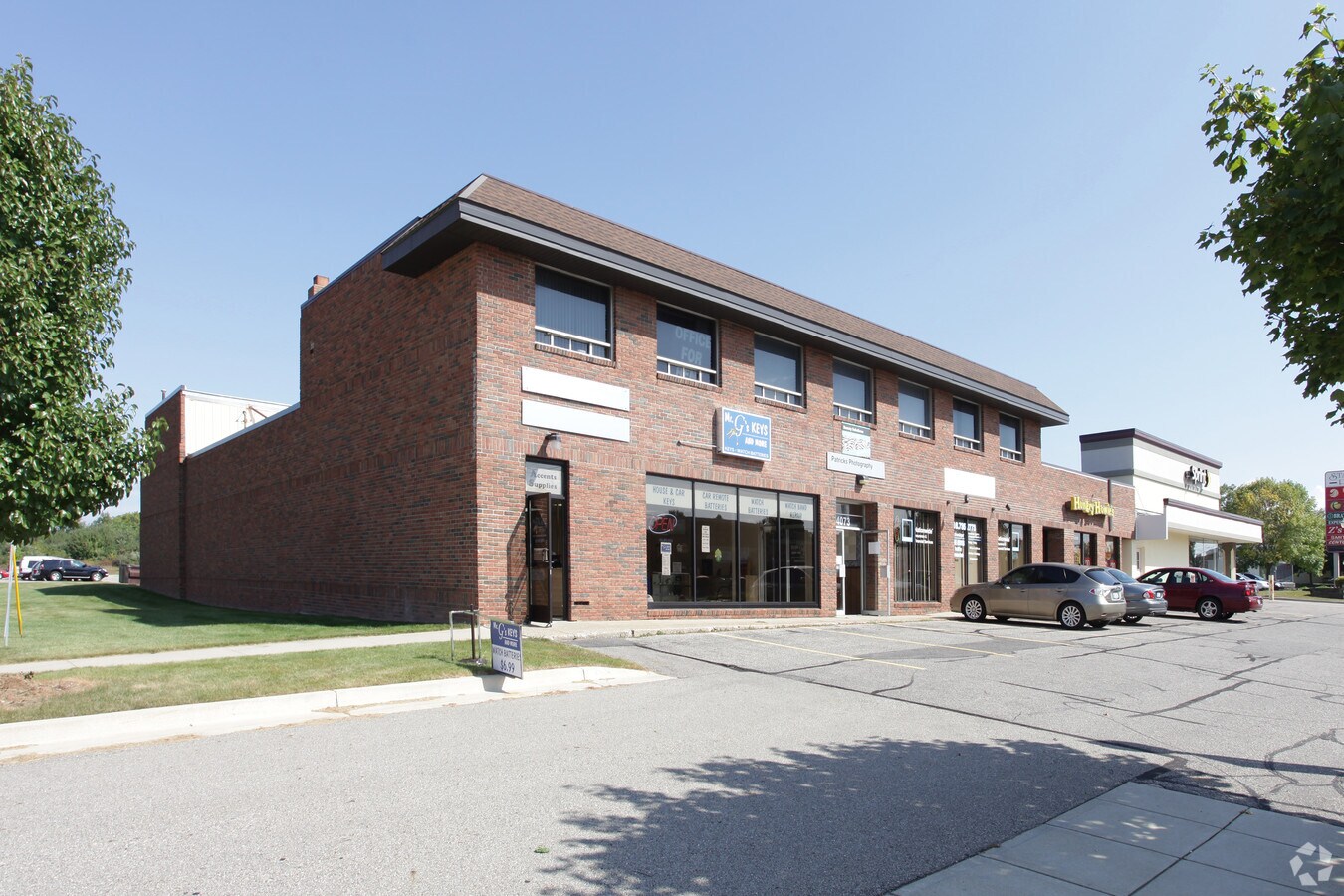 40694073 Lake Michigan Dr NW, Grand Rapids, MI 49534