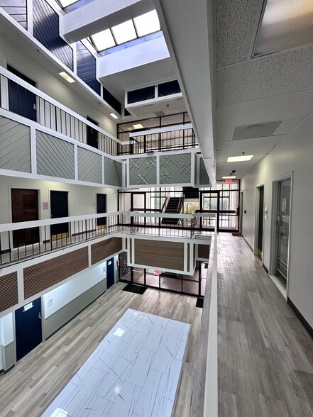 4319 Covington Hwy, Decatur, GA for lease - Building Photo - Image 3 of 14