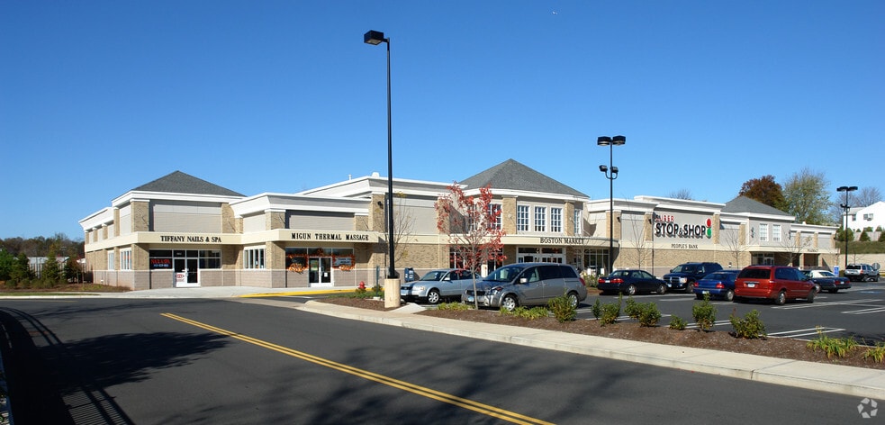 1163 Farmington Ave, Berlin, CT for lease - Building Photo - Image 1 of 3