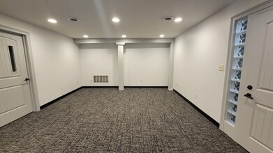 435-437 E Main St, Greenwood, IN for lease Building Photo- Image 2 of 7