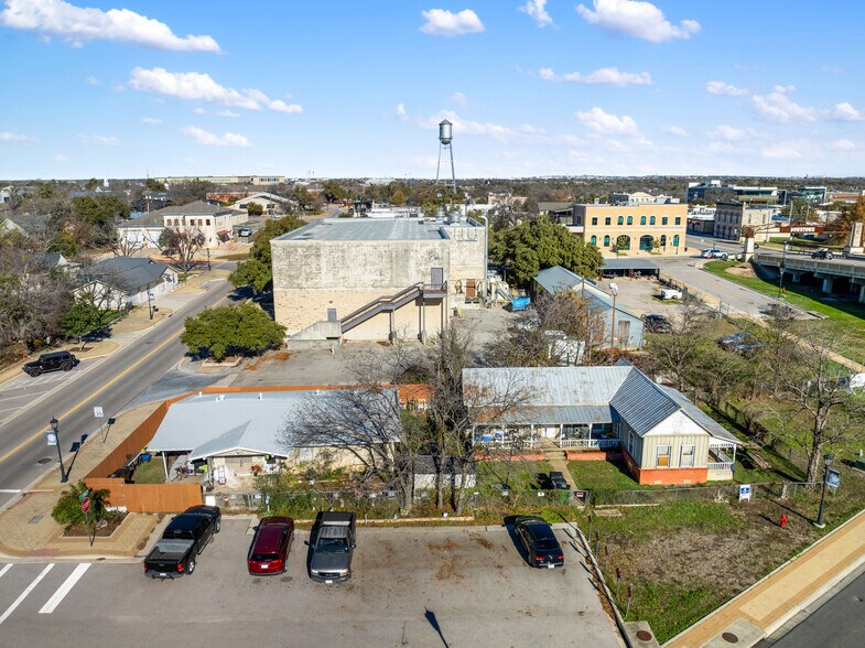 Specialty in Round Rock, TX for sale - Building Photo - Image 1 of 1