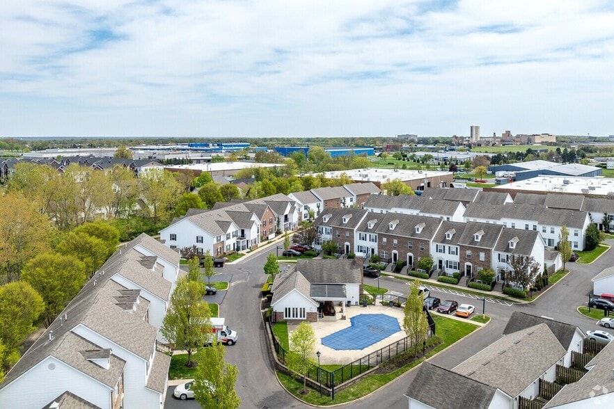 7500 Sancus Blvd, Worthington, OH for sale - Building Photo - Image 2 of 22