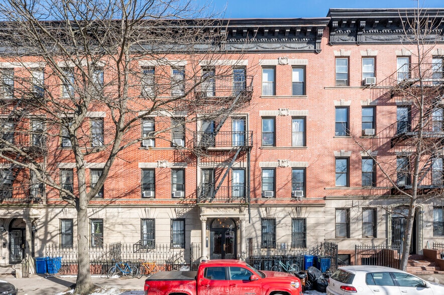 423 16th St, Brooklyn, NY for sale - Primary Photo - Image 1 of 16