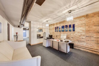 607 W Fulton St, Chicago, IL for lease Interior Photo- Image 1 of 7