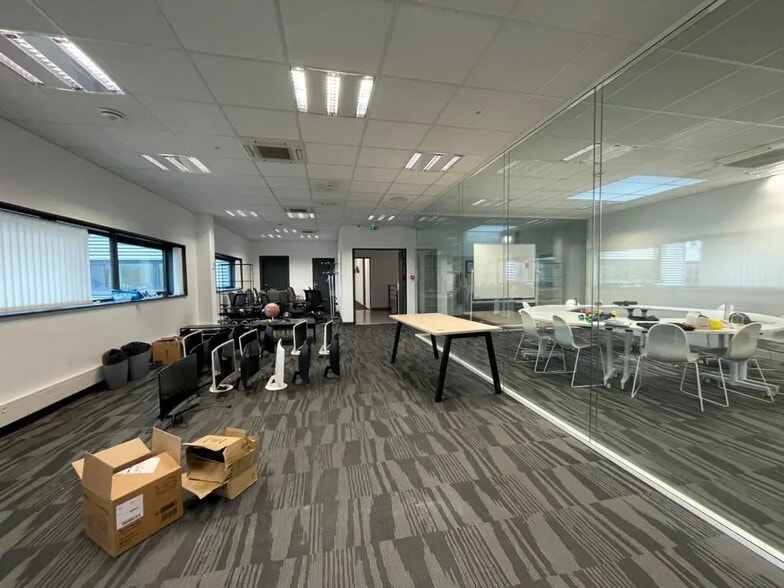 Industrial in Ivry-sur-Seine for lease - Interior Photo - Image 1 of 4