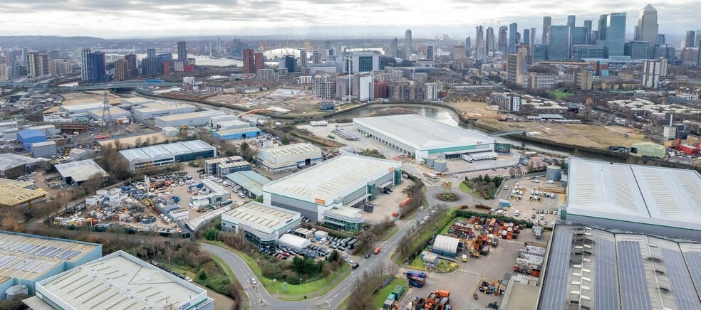 Twelvetrees Cres, London for lease - Building Photo - Image 2 of 7
