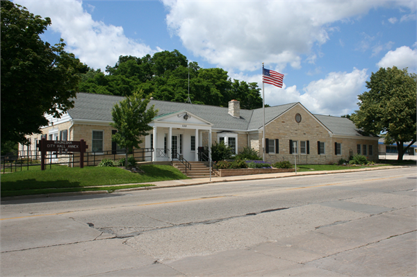 130 Delafield St, Waukesha, WI for sale - Building Photo - Image 1 of 1