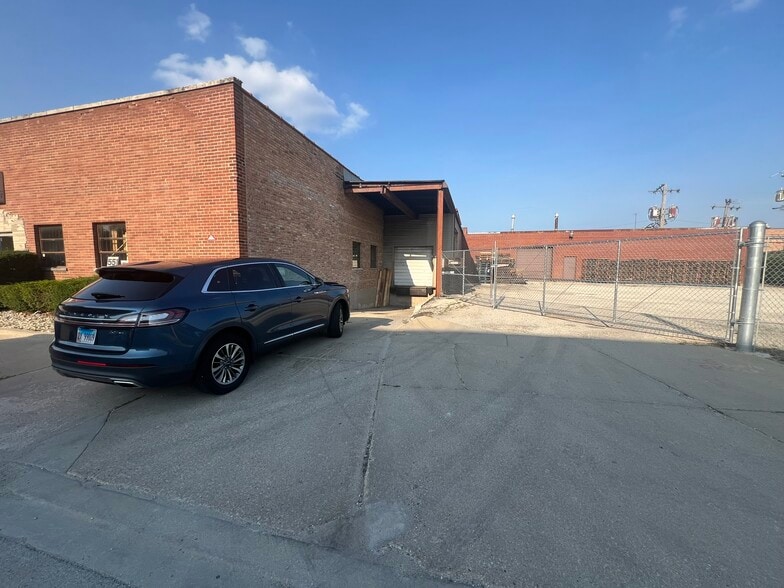 551 Hyde Park Ave, Hillside, IL for sale - Building Photo - Image 3 of 26