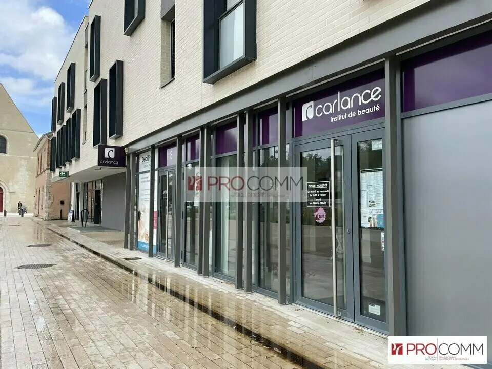 Retail in Luisant for lease Building Photo- Image 1 of 10