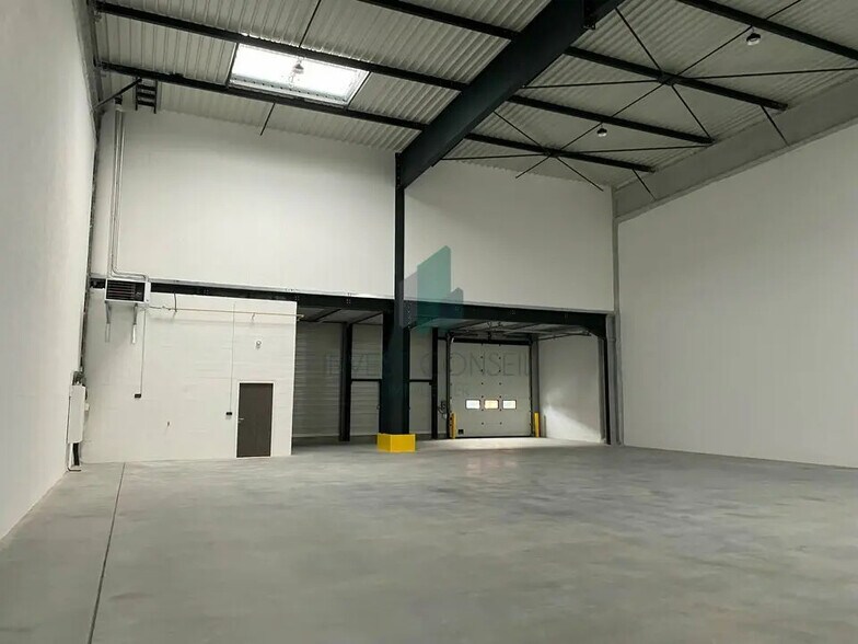 Flex in SAINT-OUEN-L'AUMONE for lease - Building Photo - Image 2 of 8