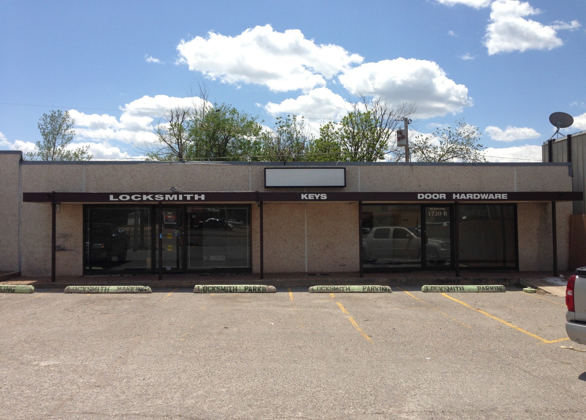 1720 NW Cache Rd, Lawton, OK for sale Primary Photo- Image 1 of 1